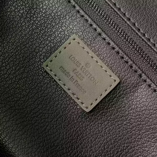 Louis Vuitton Dopp Kit - LCP037