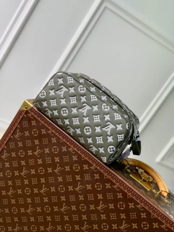 Louis Vuitton Dopp Kit - LCP037