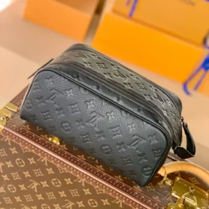 Louis Vuitton Dopp Kit - LCP038