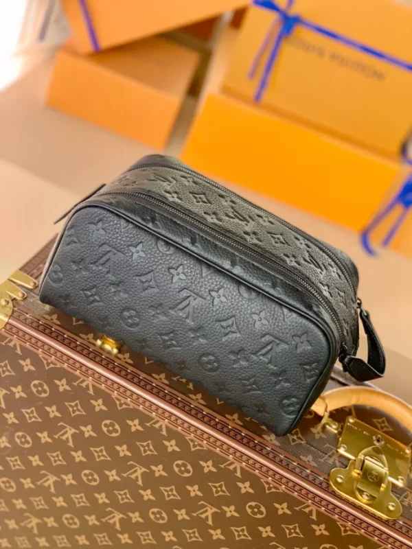 Louis Vuitton Dopp Kit - LCP038