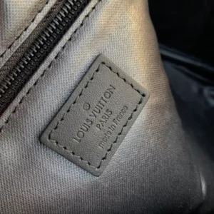 Louis Vuitton Dopp Kit - LCP038