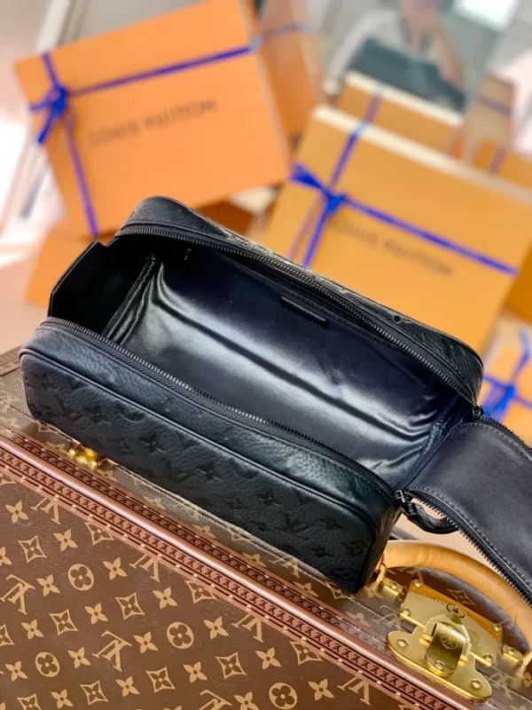 Louis Vuitton Dopp Kit - LCP038