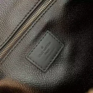Louis Vuitton Dopp Kit - LCP039