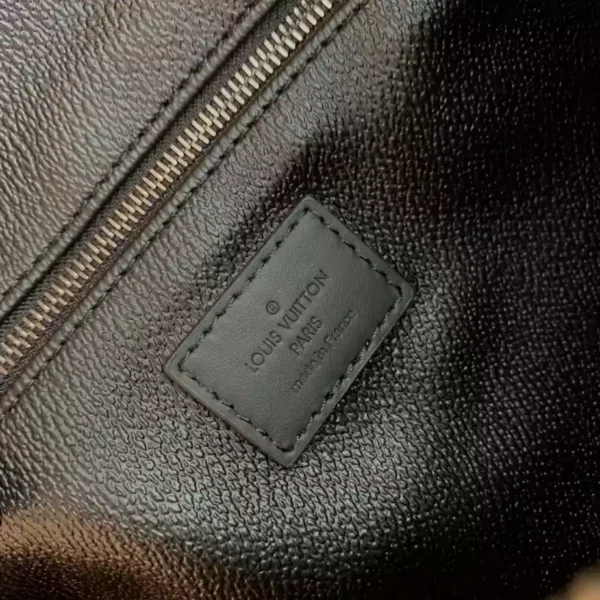 Louis Vuitton Dopp Kit - LCP039