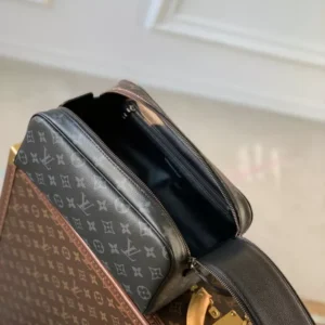 Louis Vuitton Dopp Kit - LCP039