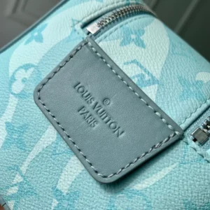 Louis Vuitton Dopp Kit - LCP041