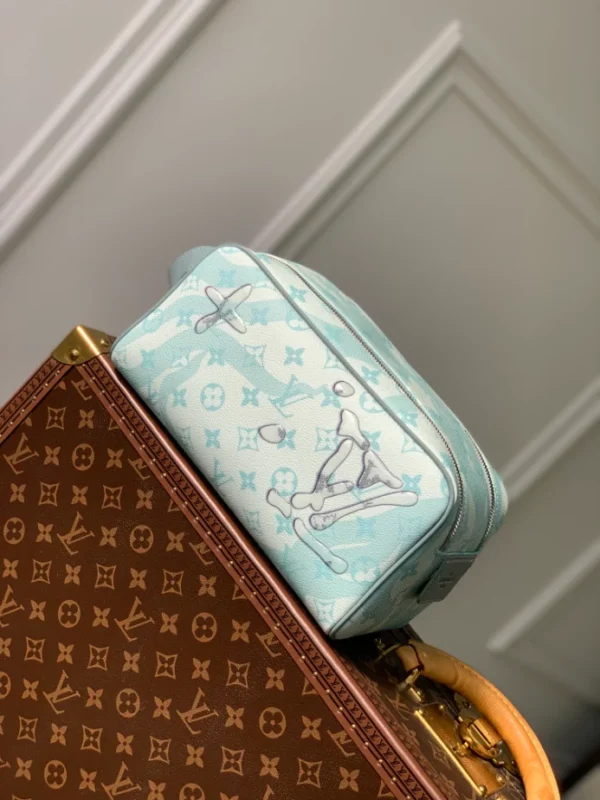 Louis Vuitton Dopp Kit - LCP041