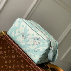 Louis Vuitton Dopp Kit - LCP041