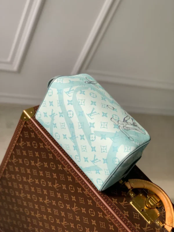 Louis Vuitton Dopp Kit - LCP041