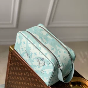 Louis Vuitton Dopp Kit - LCP041