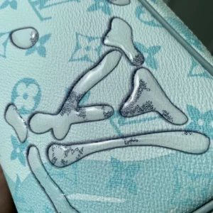 Louis Vuitton Dopp Kit - LCP041