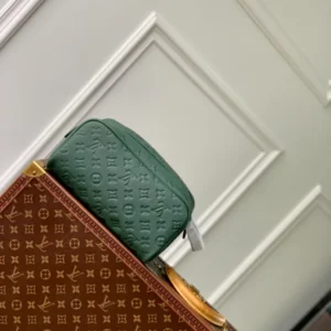 Louis Vuitton Dopp Kit - LCP042