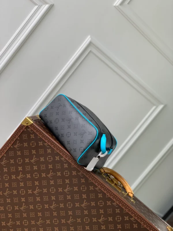 Louis Vuitton Dopp Kit - LCP043
