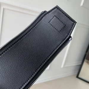 Louis Vuitton Dopp Kit - LCP043