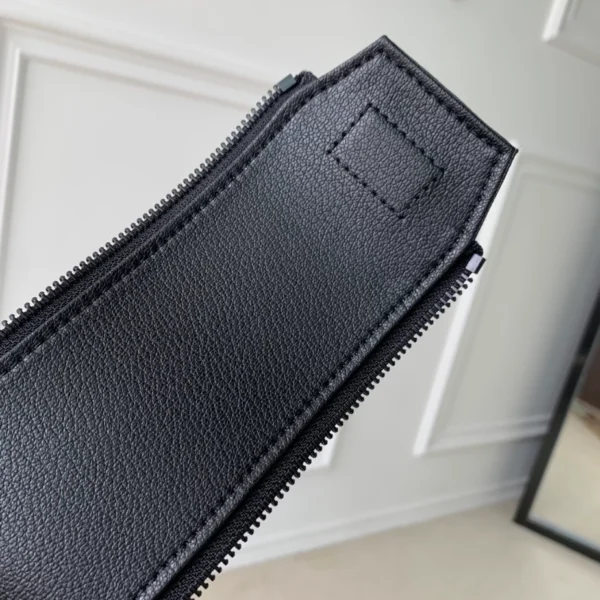 Louis Vuitton Dopp Kit - LCP043