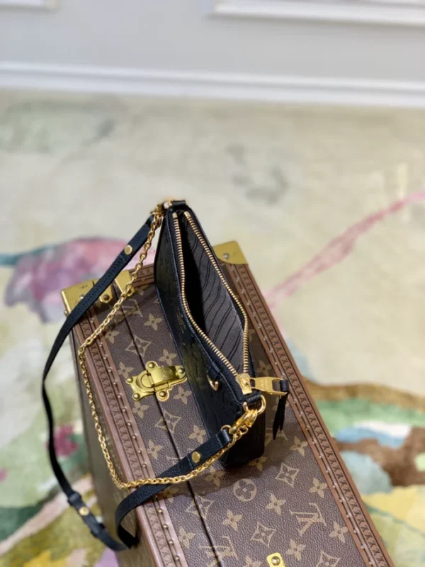 Louis Vuitton Easy Pouch On Strap - LH99