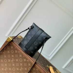 Louis Vuitton Envelope Pouchs - LCP054