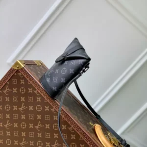 Louis Vuitton Envelope Pouchs - LCP054