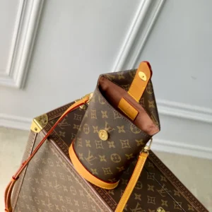 Louis Vuitton Envelope Pouchs - LCP055