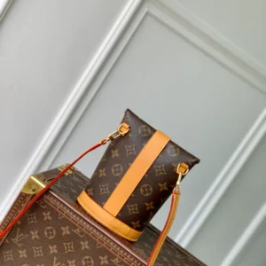 Louis Vuitton Envelope Pouchs - LCP055