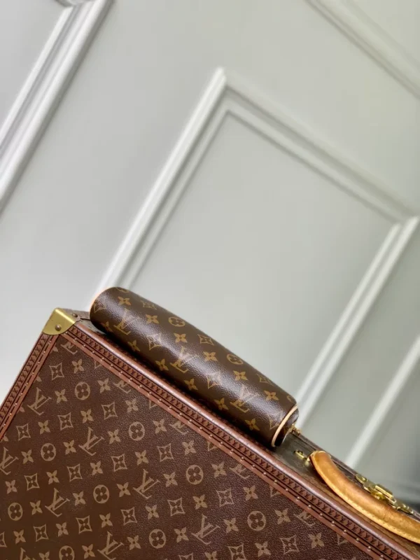 Louis Vuitton Eva Pochette Bag - LH81