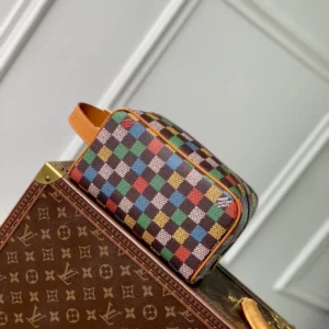 Louis Vuitton Locker Dopp Kit - LCP044