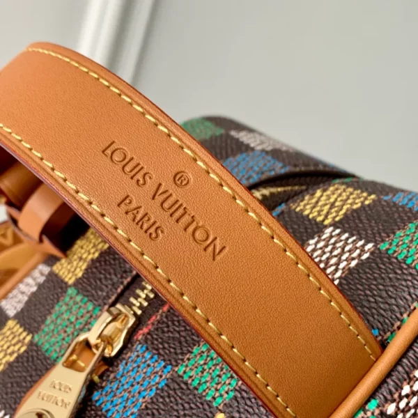 Louis Vuitton Locker Dopp Kit - LCP044