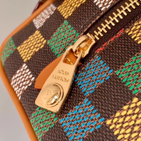 Louis Vuitton Locker Dopp Kit - LCP044
