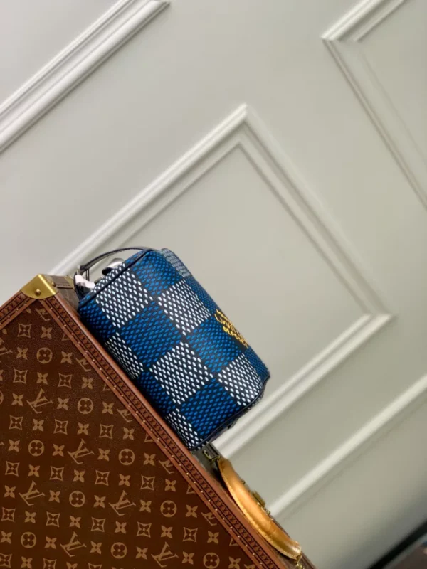 Louis Vuitton Locker Dopp Kit - LCP046