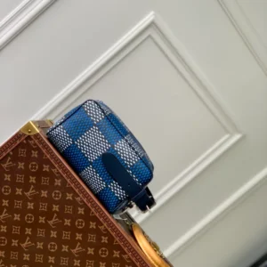 Louis Vuitton Locker Dopp Kit - LCP046