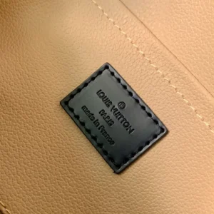 Louis Vuitton Locker Dopp Kit - LCP046