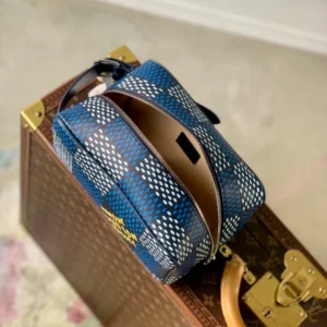 Louis Vuitton Locker Dopp Kit - LCP046