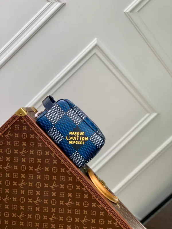 Louis Vuitton Locker Dopp Kit - LCP046