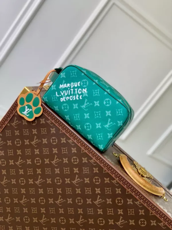 Louis Vuitton Locker Dopp Kit - LCP047