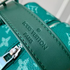 Louis Vuitton Locker Dopp Kit - LCP047
