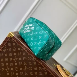 Louis Vuitton Locker Dopp Kit - LCP047
