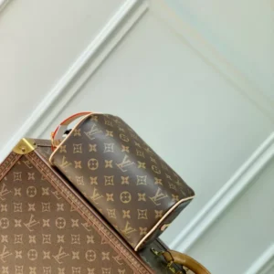 Louis Vuitton Locker Dopp Kit - LCP048