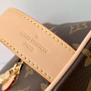 Louis Vuitton Locker Dopp Kit - LCP048