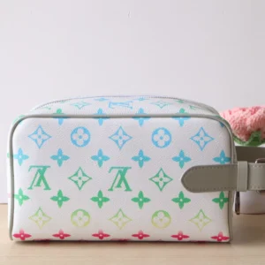 Louis Vuitton Locker Dopp Kit - LCP049