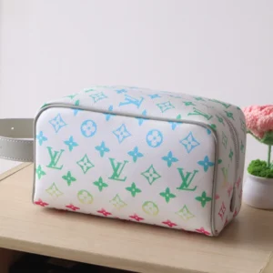 Louis Vuitton Locker Dopp Kit - LCP049