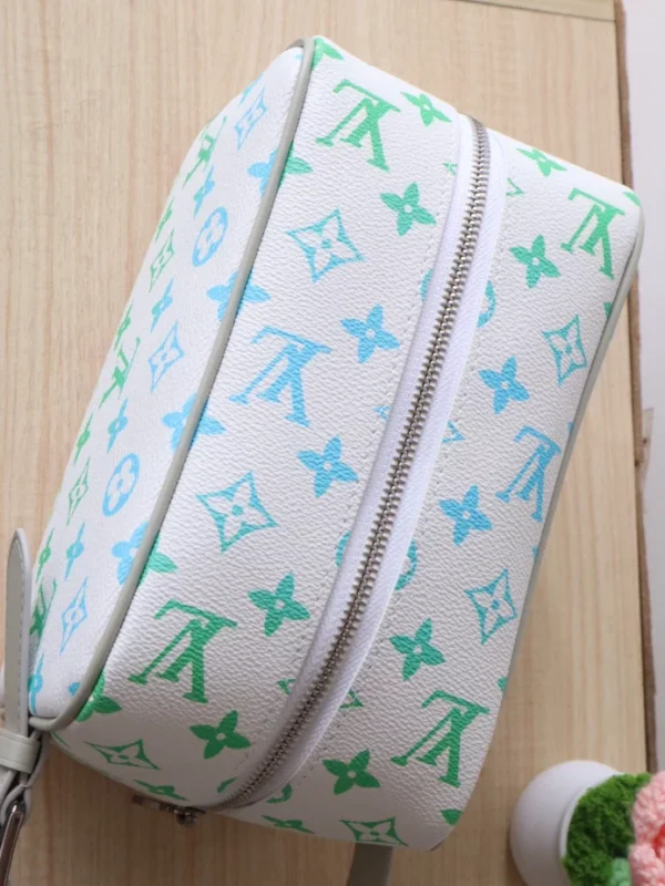Louis Vuitton Locker Dopp Kit - LCP049