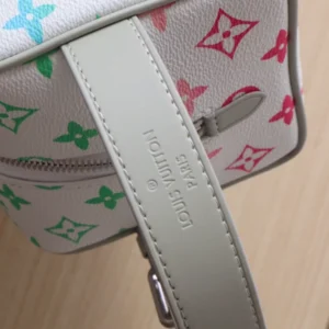 Louis Vuitton Locker Dopp Kit - LCP049