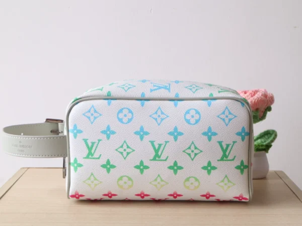 Louis Vuitton Locker Dopp Kit - LCP049