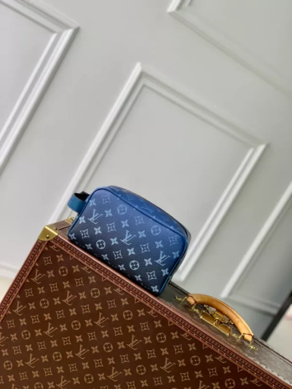Louis Vuitton Locker Dopp Kit - LCP050