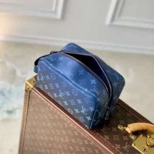Louis Vuitton Locker Dopp Kit - LCP050