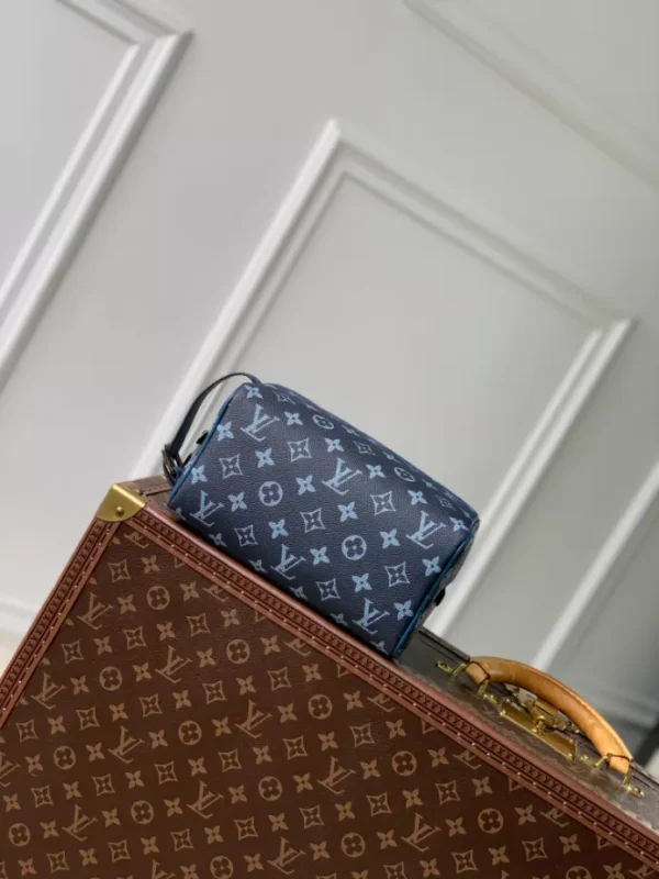 Louis Vuitton Locker Dopp Kit - LCP050