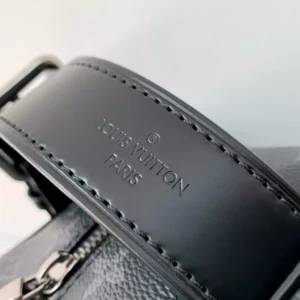Louis Vuitton Locker Dopp Kit - LCP051