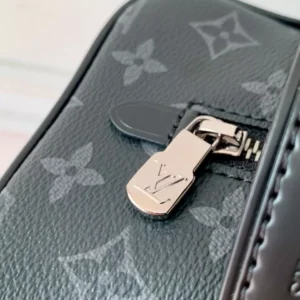 Louis Vuitton Locker Dopp Kit - LCP051