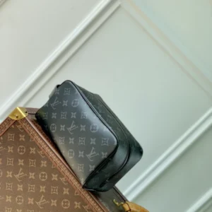 Louis Vuitton Locker Dopp Kit - LCP051