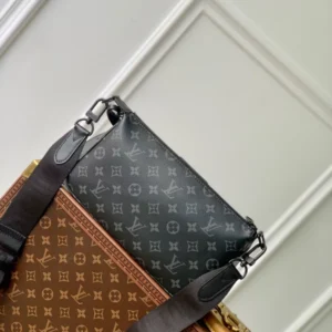 Louis Vuitton Pochette Accessoire XL Black - LMB03